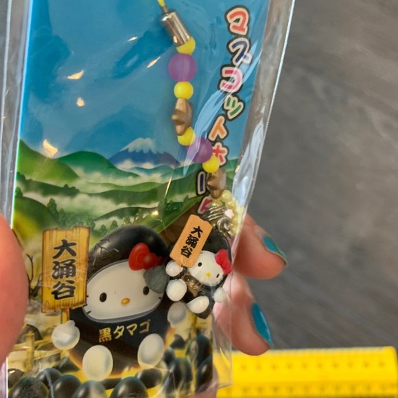 2003 HELLO KITTY BLACK TAMAGO 'BLACK EGG' CELL STRAP - Picture 5 of 8